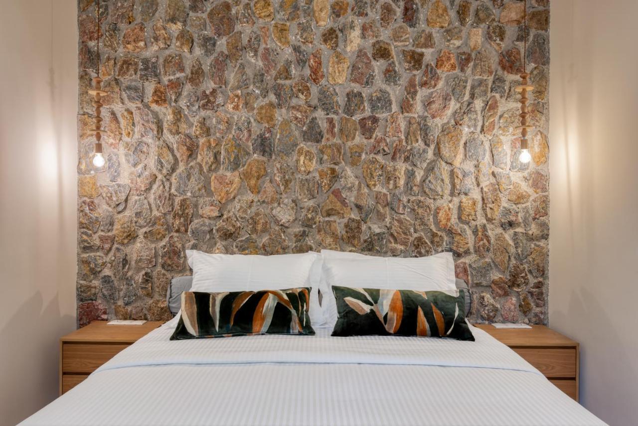 Saronis Suites Saronida Exterior foto